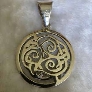 ☘️Silpada Large Celtic 925 Sterling Silver Pendant